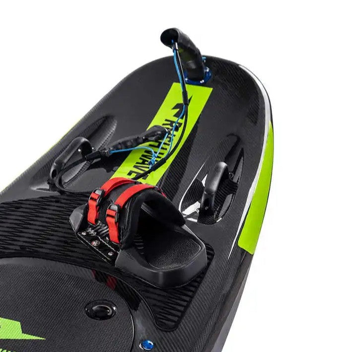 Tabla eléctrica Raptor EFI – Potencia y velocidad sobre el agua